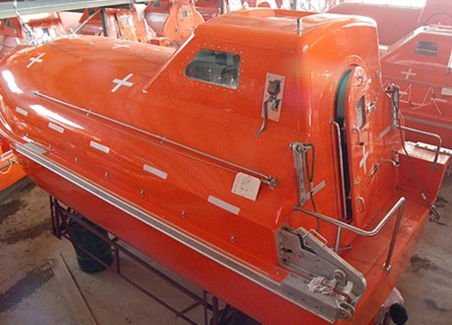 Totally Enclosed Free Fall Lifeboat