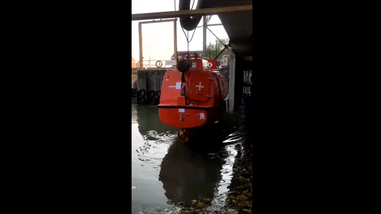 Zhenjiang Normanship Rescue boat Launching Demonstration